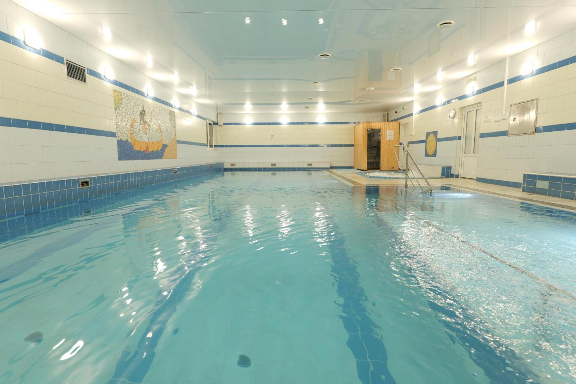 Hotel Reslinski 3*