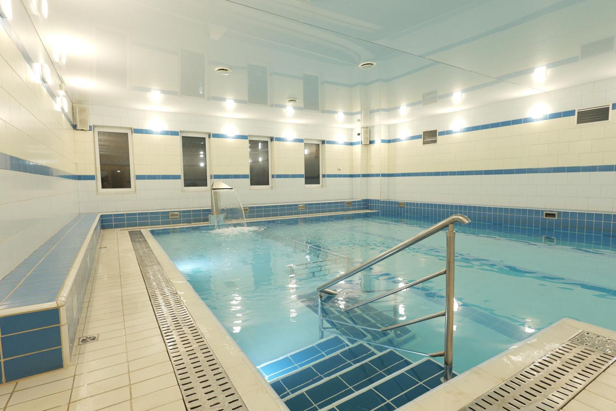 Hotel Reslinski 3*